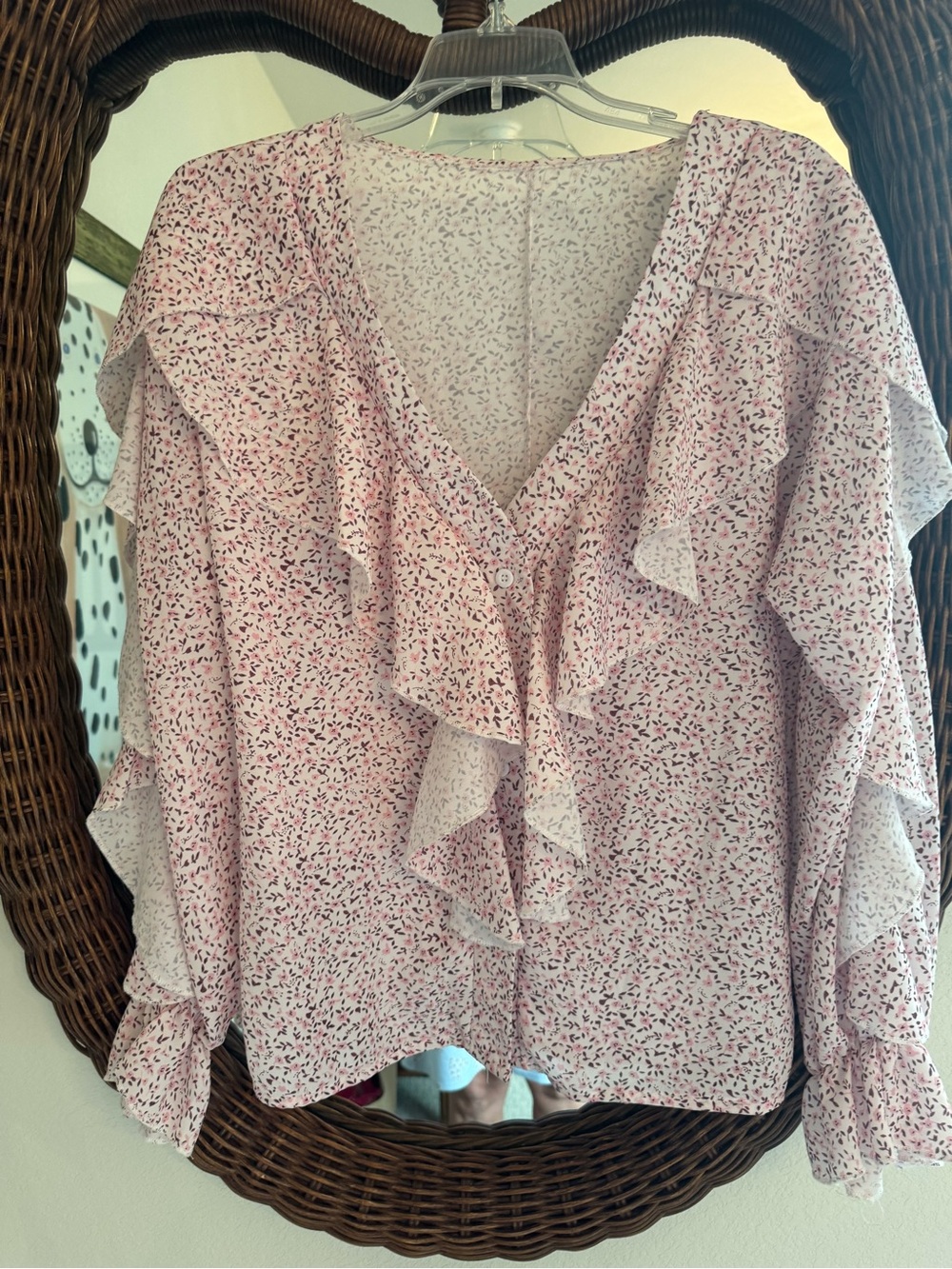 Pink Floral Ruffle V‑Neck Blouse